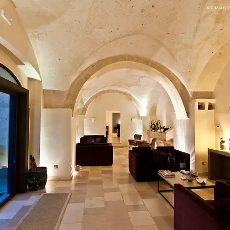 Masseria Le Fabriche בית כפרי