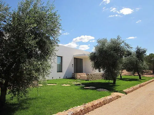 Masseria Le Fabriche منزل ريفي